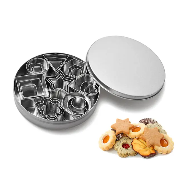 24 PCS COOKIE CUTTERS SET