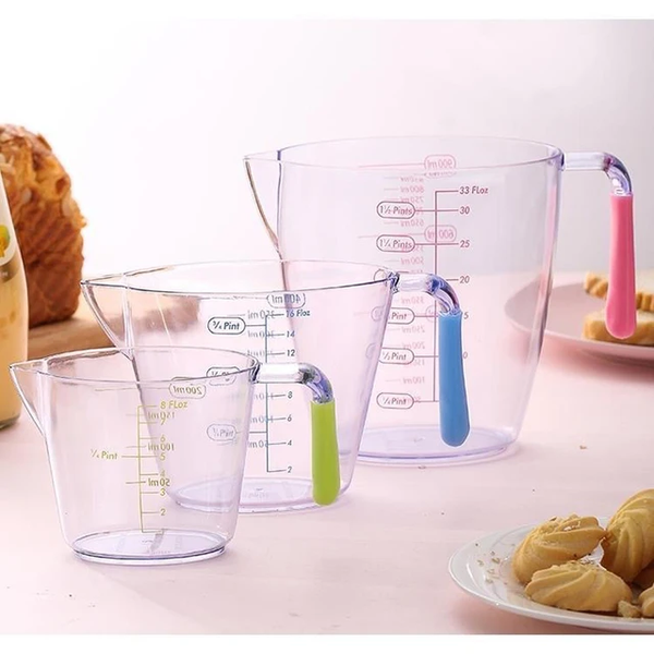 3 PIECES  MEASURING JUGS 200 ML ,400 ML AND 900 ML