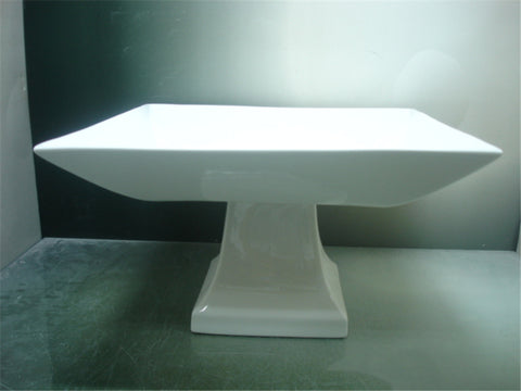 FOOTED SQUARE PLATE