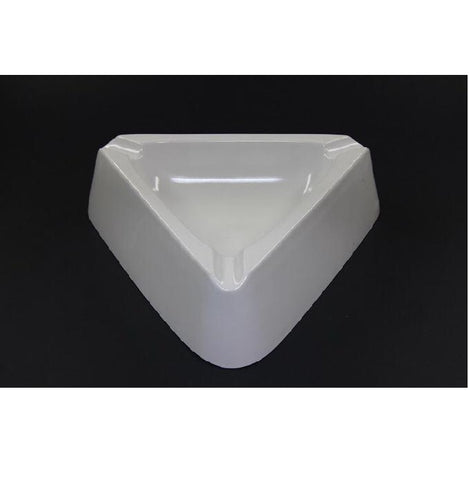 TRIANGLE ASHTRAY 138