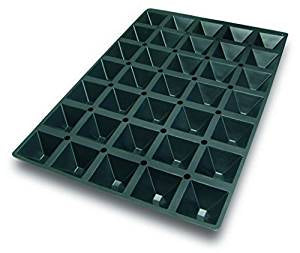 SILICON MOULD 60X40 CMS. PYRAMID65X65X35