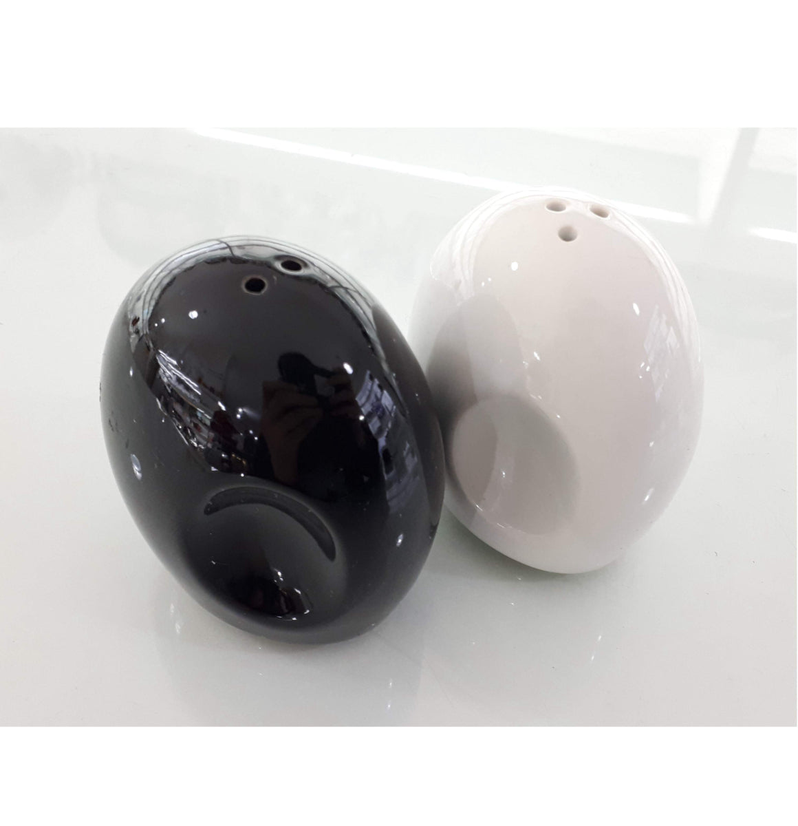 SALT AND PEPPER BLACK AND WHITE SET