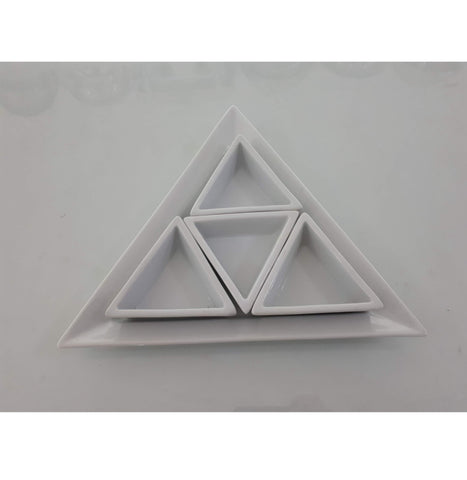 TRIANGLE PORCELAIN 4 COMPARTMENT PLATE 28X31 CM