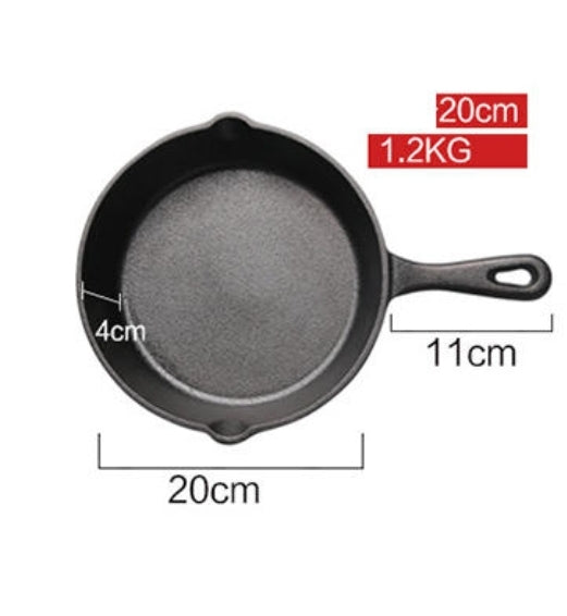 CAST IRON PAN WITH WOODEN PAD